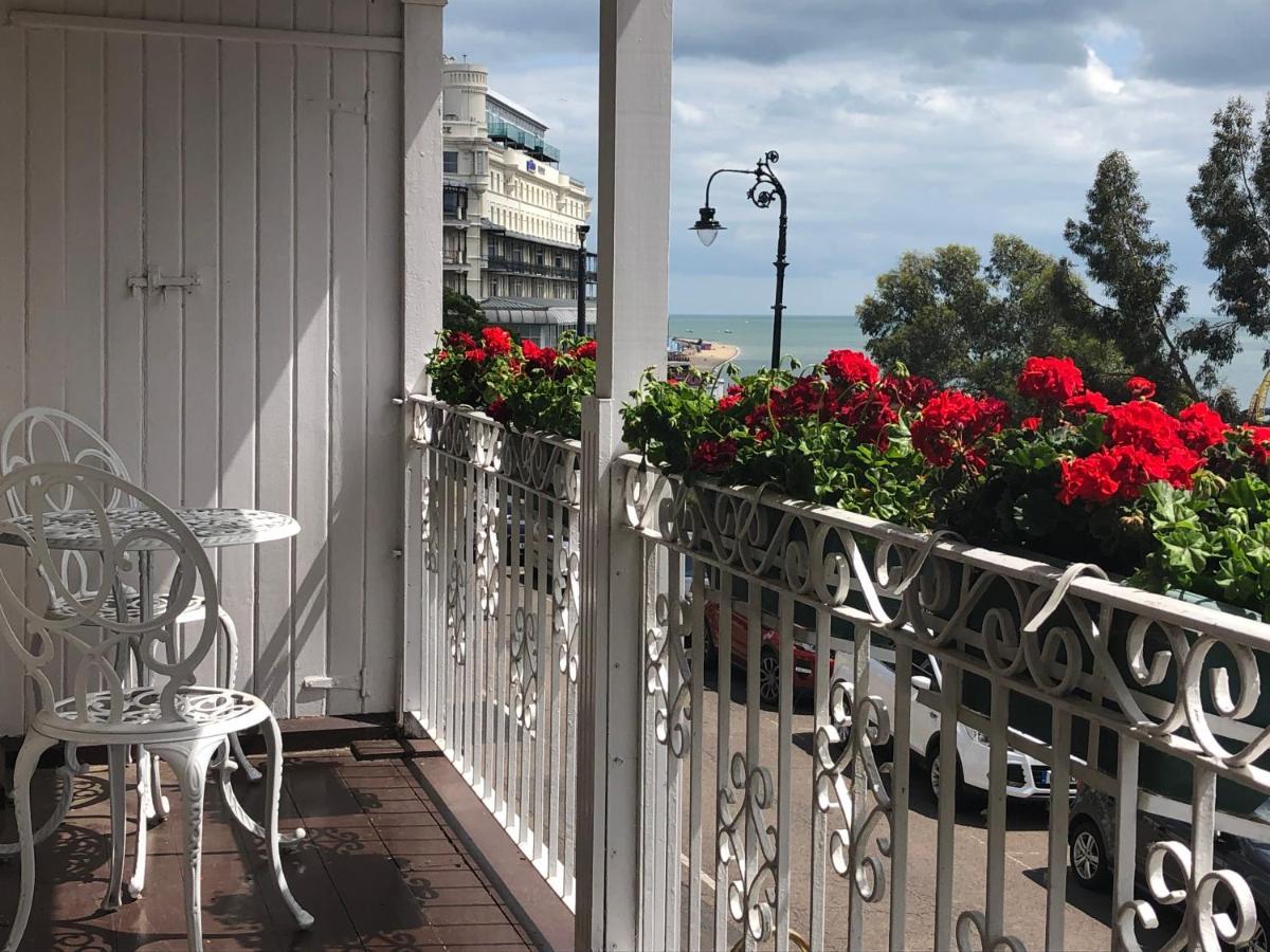 Pier View Self Catering Luxury Apartments Саутенд-он-Си Экстерьер фото