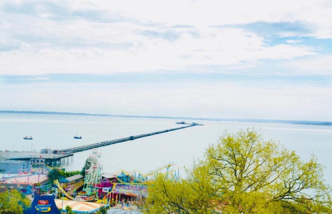 Pier View Self Catering Luxury Apartments Саутенд-он-Си Экстерьер фото