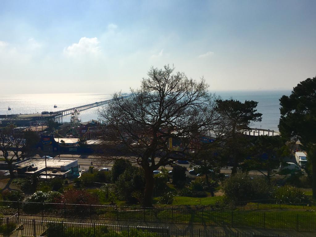 Pier View Self Catering Luxury Apartments Саутенд-он-Си Экстерьер фото